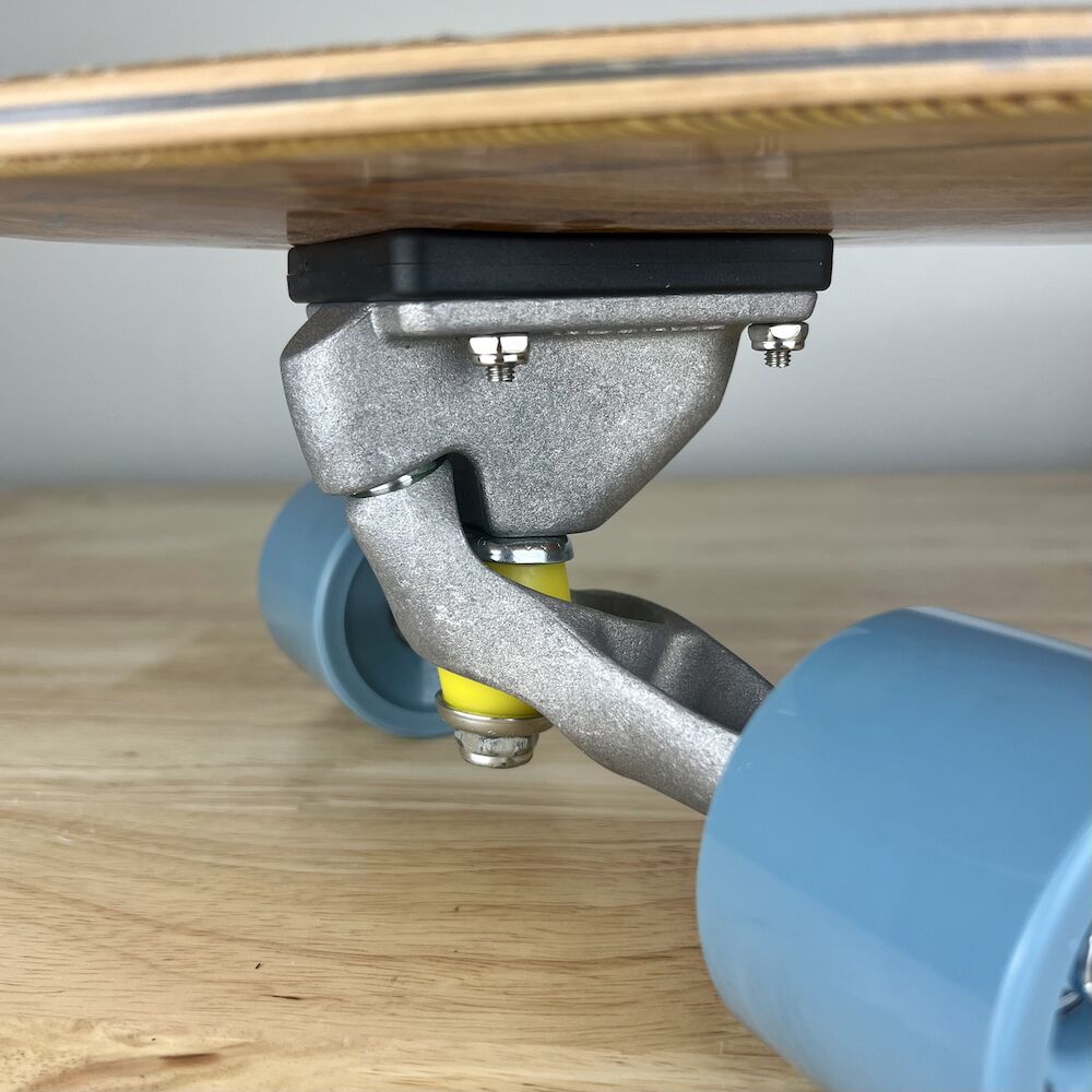carver C5 TRUCK SET riptide専用ピボットカップ付き carver C5 TRUCK SET riptide専用ピボットカップ付き